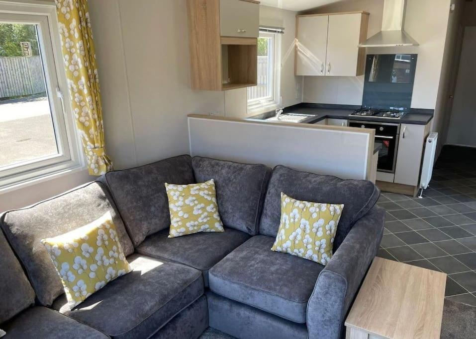 Billing Aquadrome Northampton, Royale Poplar Km12 Apartment Luaran gambar