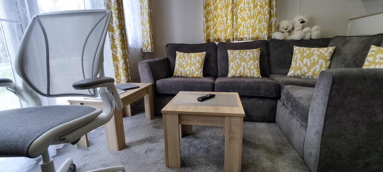 Billing Aquadrome Northampton, Royale Poplar Km12 Apartment Luaran gambar
